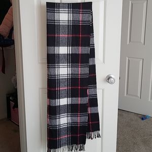 Gap scarf